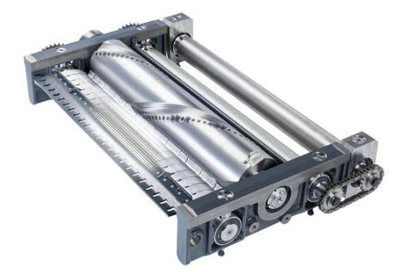 raboteuse dégauchisseuse Felder ad 941 rouleaux d’entrée en acier structuré et de sortie en acier micro-rainuré